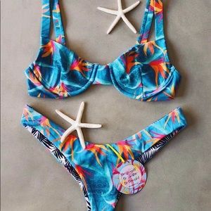 Moana Bikini Cookie Shake Top - Small NWT